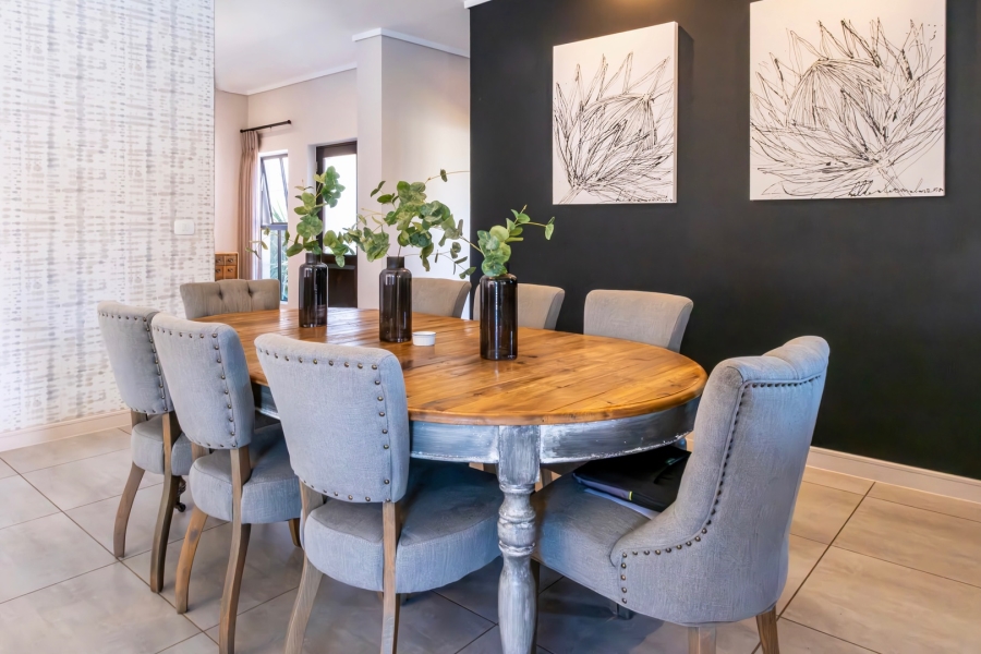 4 Bedroom Property for Sale in Earls Court Lifestyle Estate Western Cape